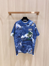 Load image into Gallery viewer, LU1563 1V Hawaii Print T-shirt
