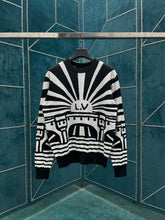 Load image into Gallery viewer, LU1602 1V Pont Neuf Sweater
