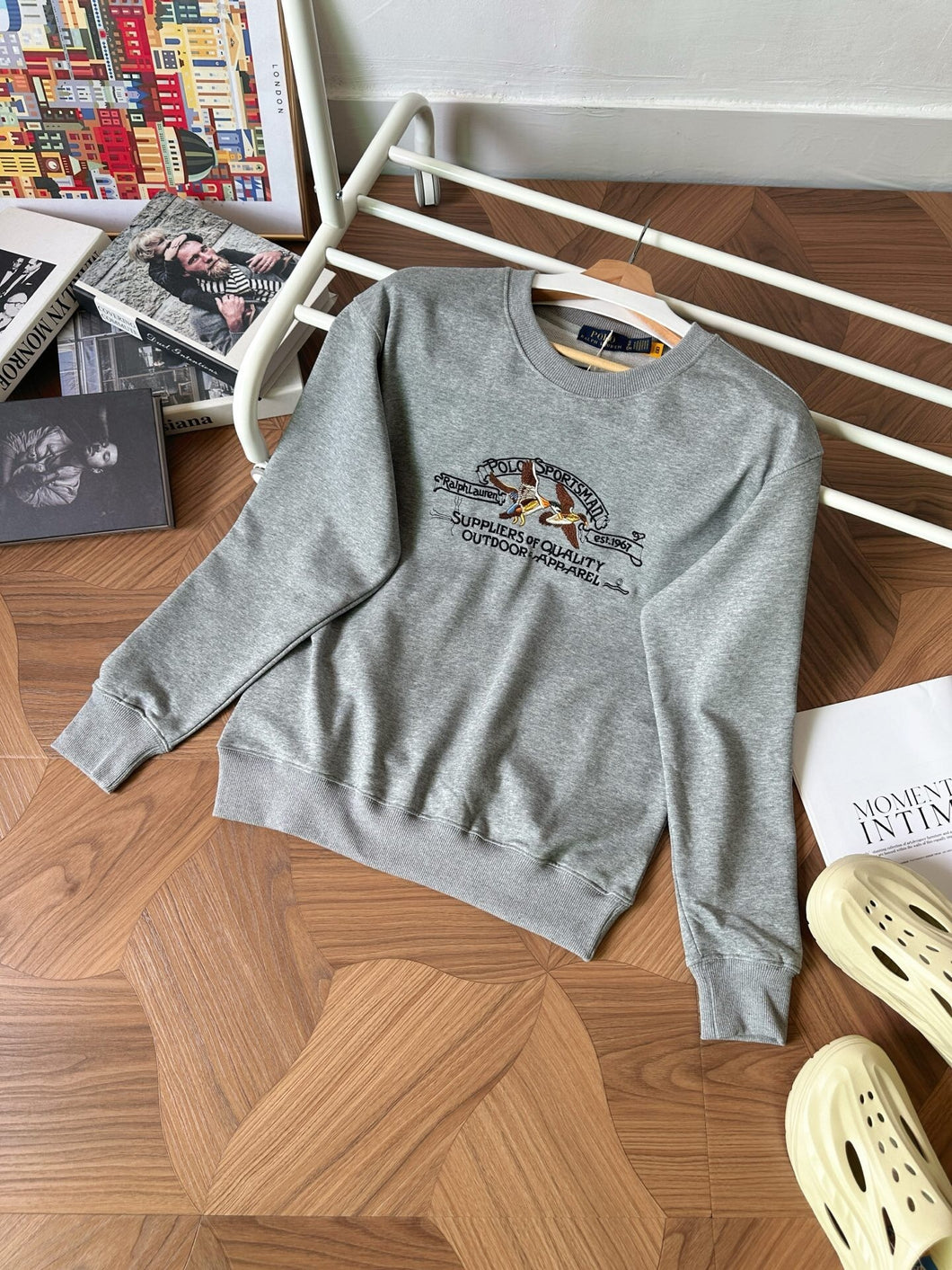 171RL#017 Embroidery Sweatshirt