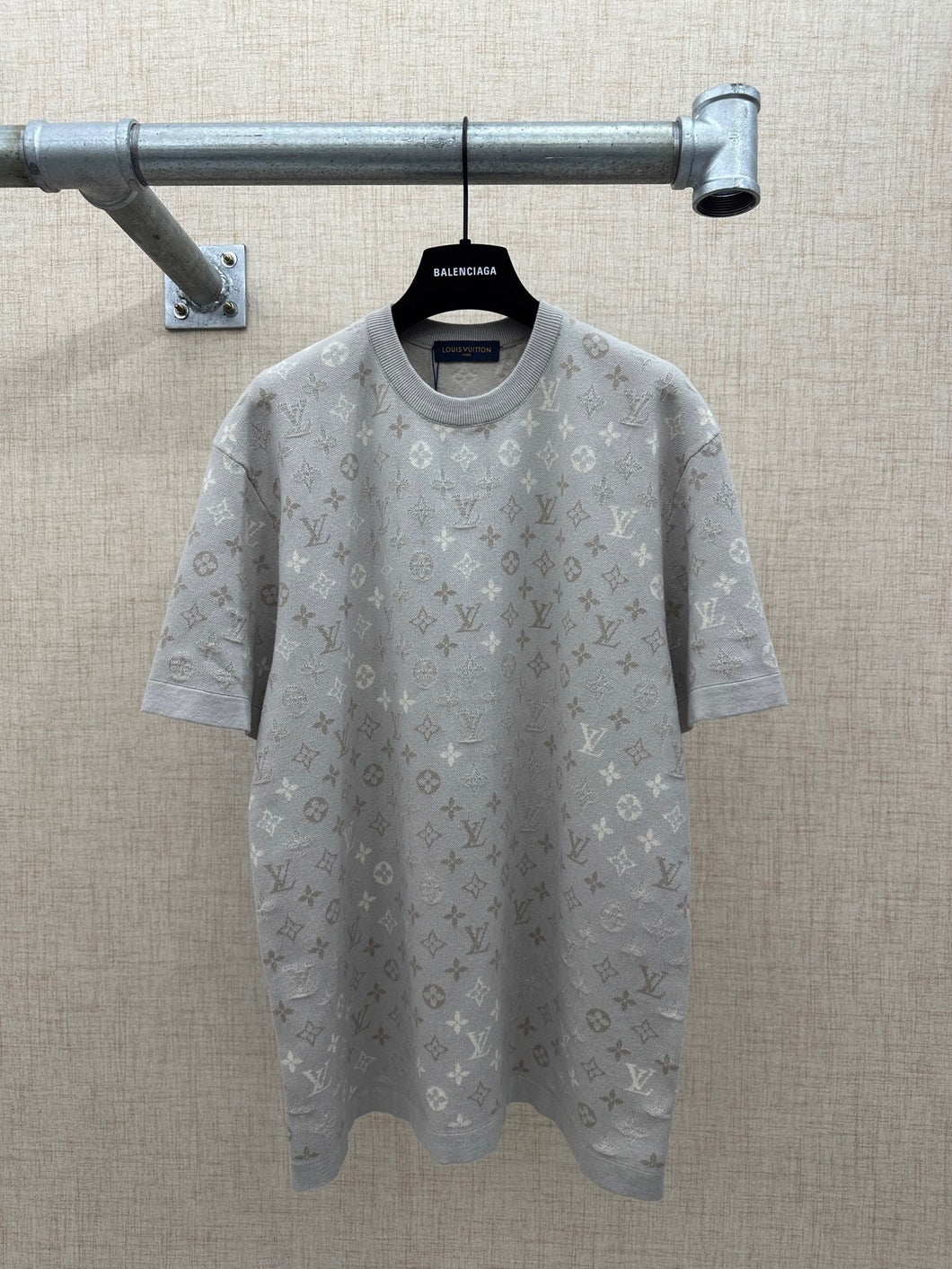 LU2161 1V Monogram Surplus Knitted T-shirt