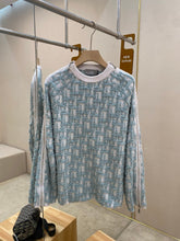 Load image into Gallery viewer, DR1147 CD Sweater
