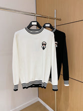 Load image into Gallery viewer, FD477 F Wool Sweater
