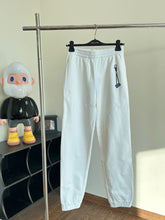 Load image into Gallery viewer, CHT383 CH Fontainebleau Pant
