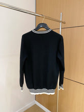 Load image into Gallery viewer, FD477 F Wool Sweater
