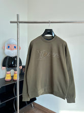 Load image into Gallery viewer, LU1557 1V Pharrell Sweatshirt
