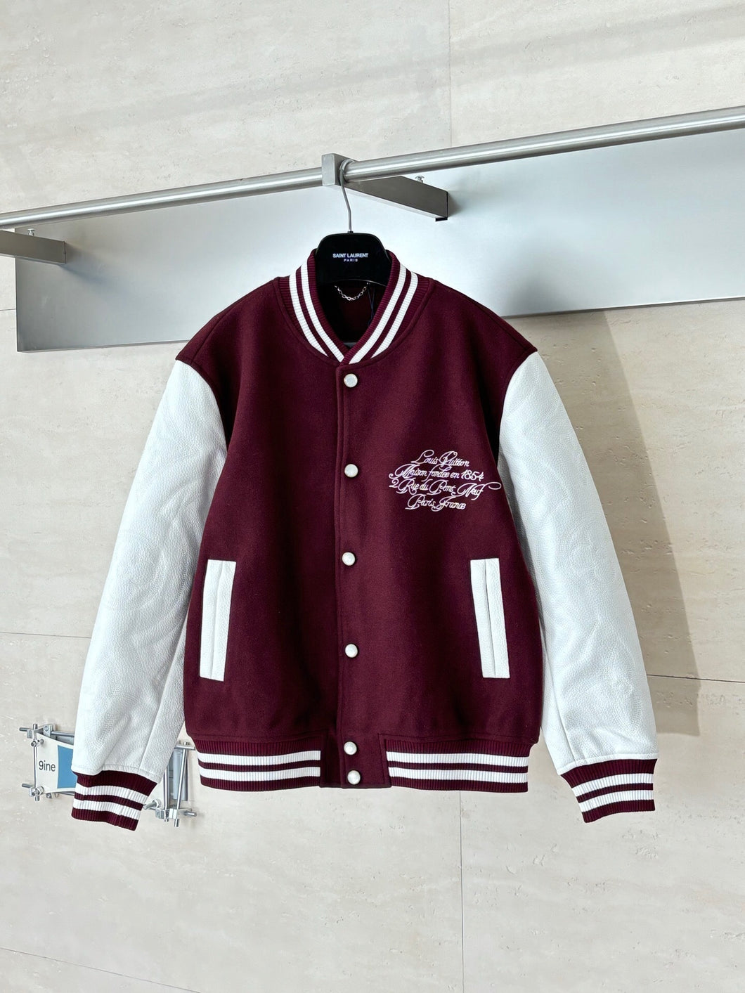LU2160 1V Monogram Leater Sleeve Patchwork Varsity Jacket