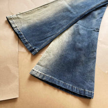 Load image into Gallery viewer, Rick flare patchwork
