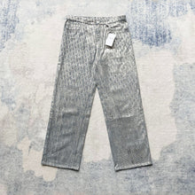 Load image into Gallery viewer, DD sliver painted denim
