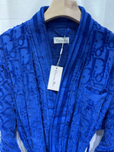 Load image into Gallery viewer, DD robe

