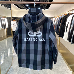 BB crisscross zip up jacket
