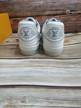 Load image into Gallery viewer, LVV trainer white
