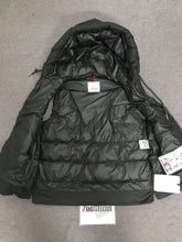 Load image into Gallery viewer, MC1581 Moncl 2022 Cardamine Down Waistcoat
