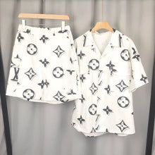 Load image into Gallery viewer, Monogram white and black set
