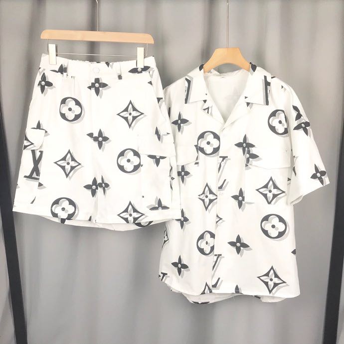 Monogram white and black set