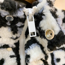 Load image into Gallery viewer, DD furry zip one classic color
