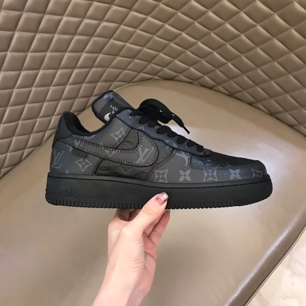 Monogram black out AF1