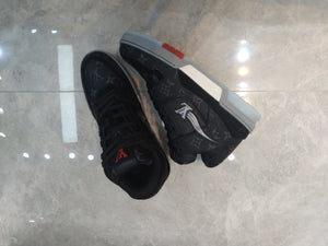 Latest LVV trainer black