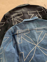 Load image into Gallery viewer, OFF denim yarn denim jacket
