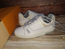 Load image into Gallery viewer, LVV trainer white
