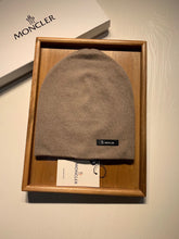 Load image into Gallery viewer, 18
