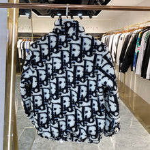 Load image into Gallery viewer, DD furry zip one classic color
