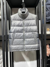 Load image into Gallery viewer, DD bubble vest 2022 updated
