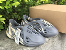 Load image into Gallery viewer, Gray foam runners
