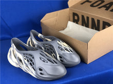 Load image into Gallery viewer, Gray foam runners
