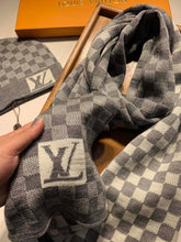 Load image into Gallery viewer, Damier beanie and scarf
